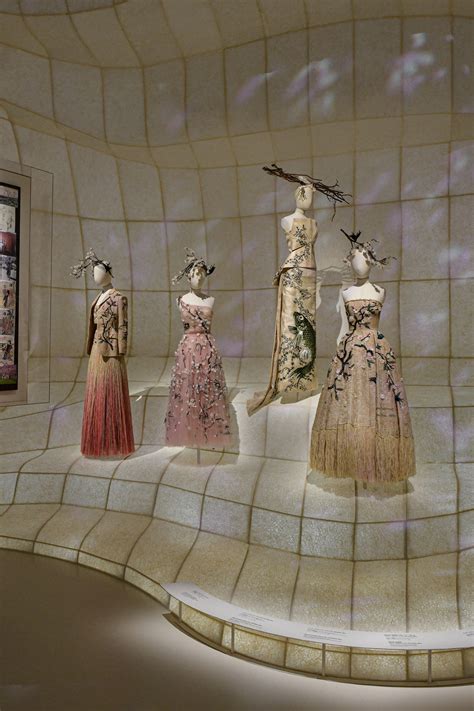 christian dior etique|Christian Dior designer of dreams.